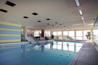 Swimming Pool Bad Ramsach Quellhotel