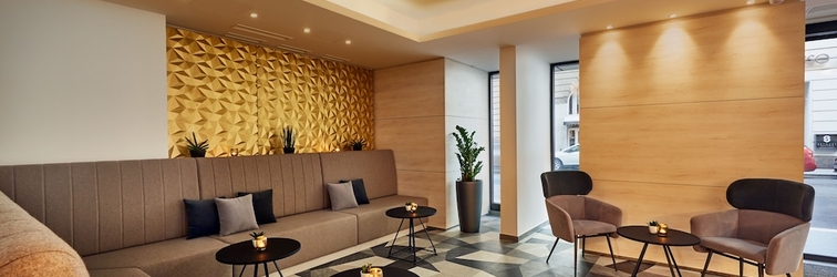 Lobby H+ Hotel Wien