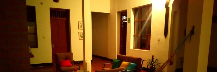 Lobby Tikay Cafe Hostel