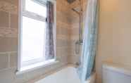 In-room Bathroom 2 Holiday Home - Sleeps 7