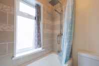 In-room Bathroom Holiday Home - Sleeps 7