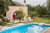 สระว่ายน้ำ Villa Aloni-traditional Stone Villa With Nice View,pool and Garden