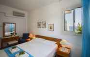 Bilik Tidur 2 Sirina Lina Beachfront Suite