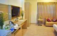 Bilik Tidur 4 SERENE Stays Hotel