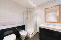 In-room Bathroom Mayfair Guesthouse
