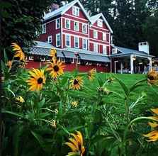 Exterior 4 Springside Inn