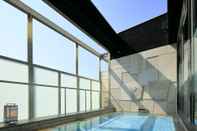 Swimming Pool Candeo Hotels Kobe Torroad