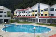 Swimming Pool Pangkor Lot 10 Vacation Studio