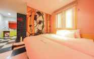 Kamar Tidur 7 The Sharp Hotel