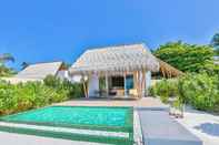 Hồ bơi Emerald Maldives Resort & Spa - All Inclusive