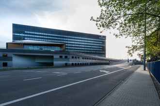 Exterior 4 Renaissance Warsaw Airport Hotel, an Marriott International