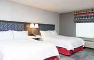 Bedroom 7 Hampton Inn & Suites Xenia Dayton