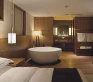 In-room Bathroom 4 Tsingpu Lijiang Baisha Retreat