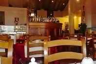 Bar, Cafe and Lounge Albergo Alla Pineta