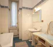 In-room Bathroom 4 Rental In Rome Ottaviano