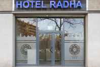 Exterior Hotel Radha