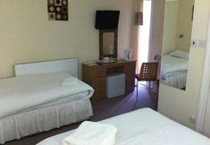 Bedroom 7 Prestwick Airport Hotel