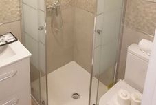 In-room Bathroom RK Canteras Suites Vivienda Vacacional