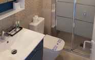 In-room Bathroom 7 RK Canteras Suites Vivienda Vacacional