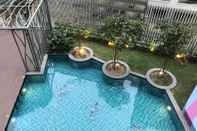 Swimming Pool KL Gateway Luxury Apartment