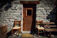 Lobby Rifugio Vieux Crest