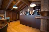 Bar, Kafe, dan Lounge Lavarets Chambres d'Hotes