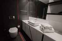 Toilet Kamar Koza Suites & Apartments Basaksehir