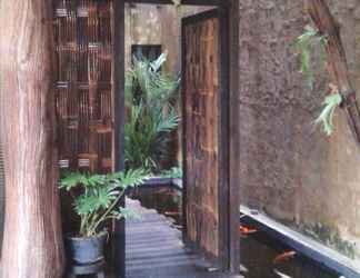 Bangunan 2 Rustic Hut in Seminyak Bali