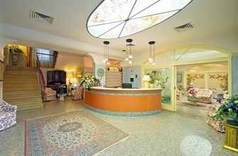 Lobby 4 Hotel Pineta