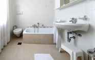 In-room Bathroom 6 Albergo Volpara