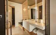 In-room Bathroom 7 Le Germain Hotel Ottawa