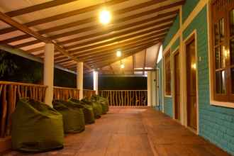 Lobby 4 Funky Leopard Safari Lodge Bordering Yala National Park - Hostel