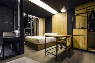 Kamar Tidur 4 Hotel The Designers Premier Kondae