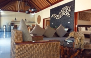 Phòng ngủ 4 Gili Palms Villas