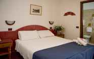 Bedroom 4 Hotel Friuli