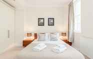 Kamar Tidur 4 Spectacular Strand Two Bed Apartment