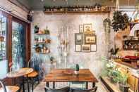 Quầy bar, cafe và phòng lounge Klong House Hostel
