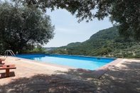 Swimming Pool Azienda Agrituristica Le Puzelle