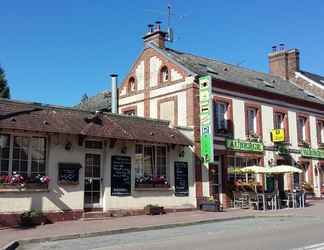 Exterior 2 Logis Auberge du Valburgeois