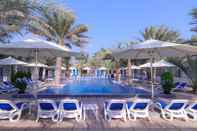 สระว่ายน้ำ Fujairah Hotel & Resort