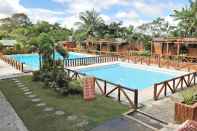 Kolam Renang Vibsey's Resort