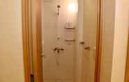 In-room Bathroom 2 bnb+ Post Town Shinbashi - Hostel