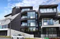 Exterior Executive 3 br Caulfield North