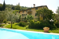 Swimming Pool Private Villa with AC, private pool, WIFI, TV, terrace, pets allowed, parking, close to Arezzo