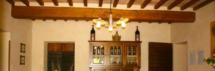 Lobby Private Villa with AC, private pool, WIFI, TV, terrace, pets allowed, parking, close to Arezzo