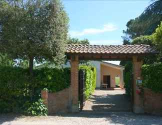 Exterior 2 Wonderful private villa with A/C, WIFI, private pool, TV, veranda, parking, close to Montepulciano