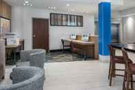 Functional Hall Holiday Inn Express & Suites Bryan - College Station, an IHG Hotel