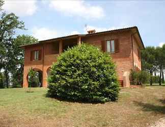 Exterior 2 Beautiful private villa for 12 people with WIFI, private pool and parking, close to Montepulciano