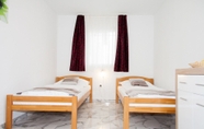 Bedroom 3 Rooms Garden Zagreb Airport