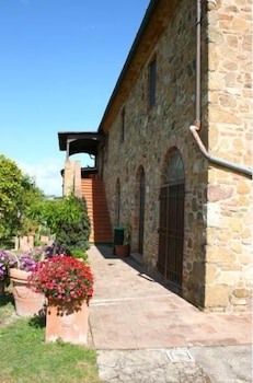 Exterior 4 Stunning private villa with private pool, WIFI, TV, pets allowed and parking, close to Montepulc